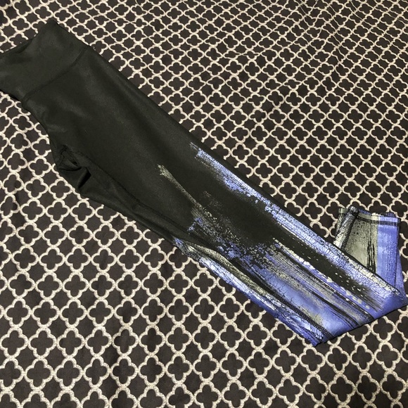 ALO Yoga Airbrush Leggings Painted Brushstroke - Picture 4 of 8